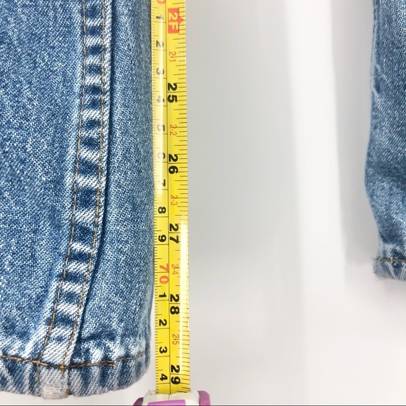 Levi’s VINTAGE Light Wash Bellbottom Jeans Size 30 Waist (Size 5-8 in Women’s) - Picture 11 of 13